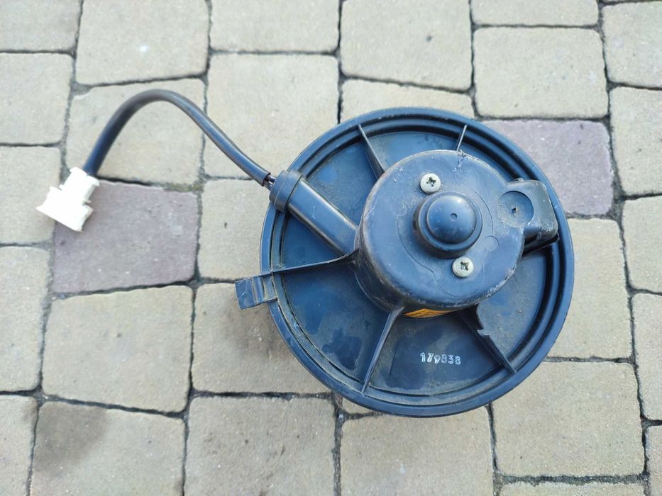 Вентилятор моторчик печки салону vw t4 для Volkswagen Т4 701819021B