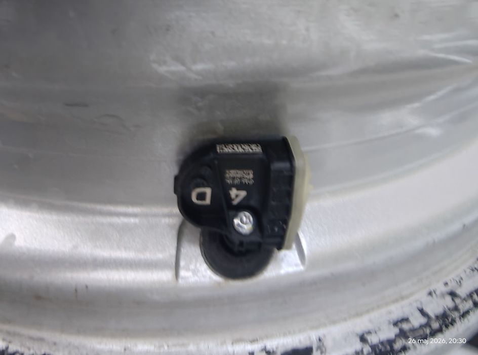 17 Opel 5x115 7,5J et40 czujniki