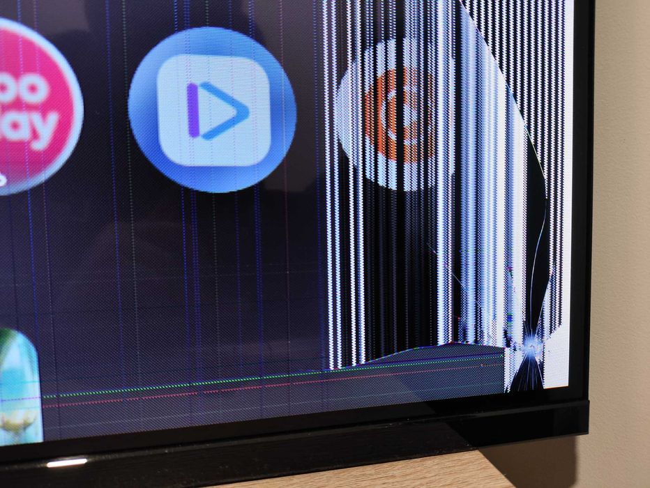 TV Ecrã danificado | TV Google KUNFT K10048H32H (LED 32'' Smart TV)