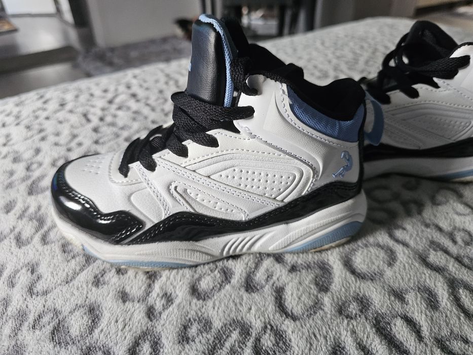 Buty jordanki rozmiar 30 jak nowe