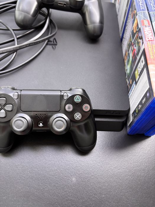 Consola ps4 e comandos originais