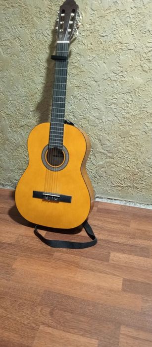 Класична гітара 2350