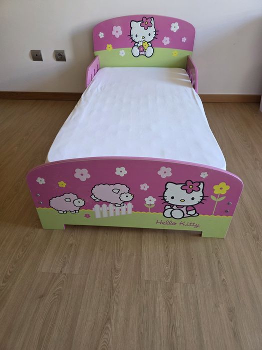 Cama Hello Kitty com colchão