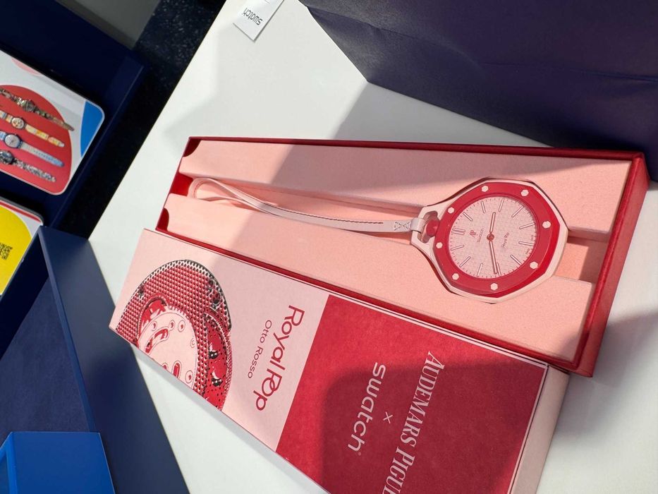 Otto Rosso – pink dial, cherry red octagonal bezel, 90h power reserve