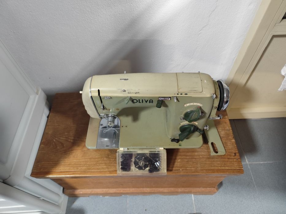 Máquina de costura Singer para peças