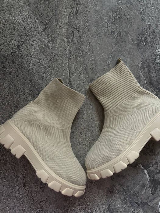 Текстильні черевики