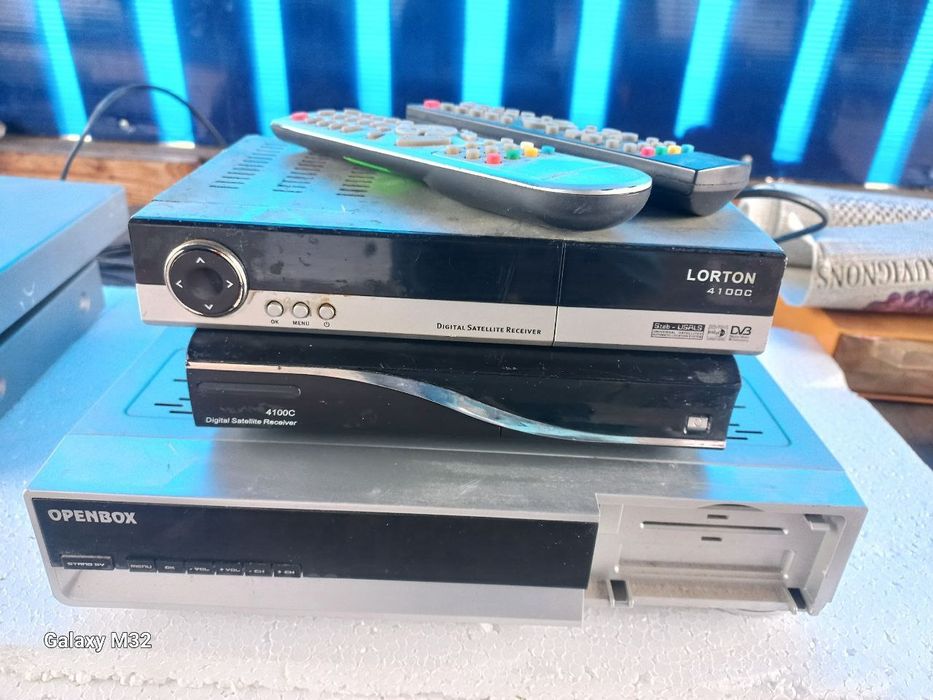 Продам цифрові супутникові ресивери Lorton 4100C та Openbox