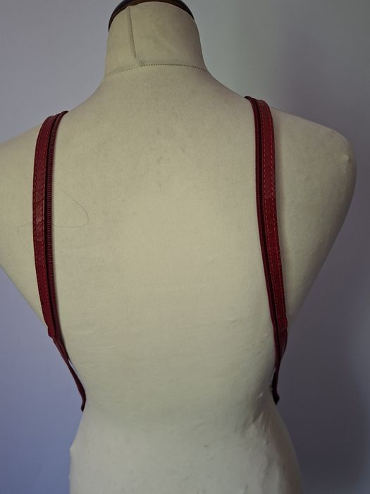 Skórzany plecak damski 
Stan bardzo dobry 
Długość 32 cm 
Szerokość 22 cm