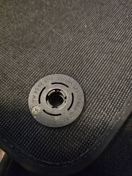 Dywaniki welurowe VW Tiguan I  OE