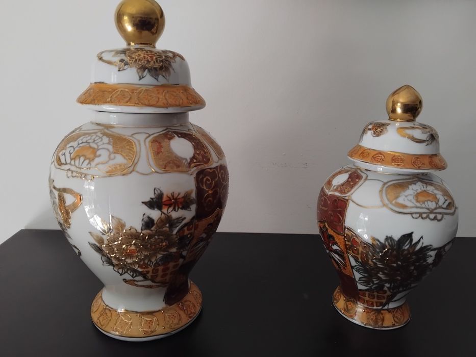 Potes em porcelana com decoração Satsuma