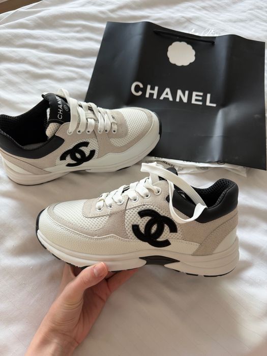 Buty sneakersy CHANEL