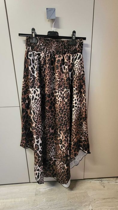 Asymetryczna spódnica panterka