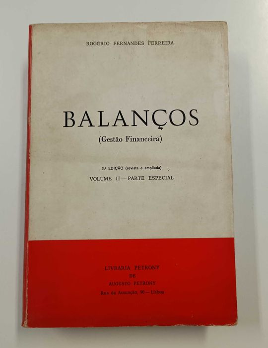 Balanços, de Rogério Fernandes Ferreira