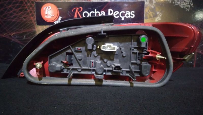 Farolim Stop Esq Peugeot 406 (8B)