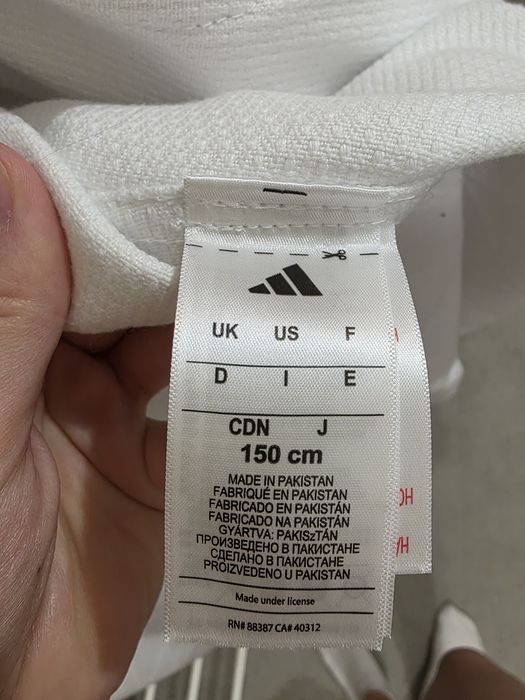 Продам біле Adidas та синє кімоно для дзюдо