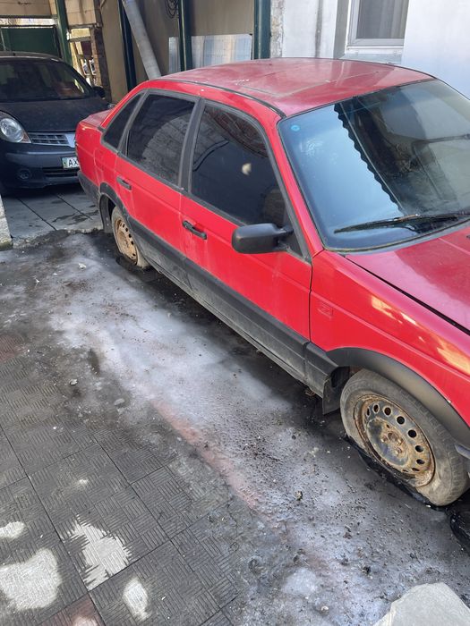 Продам авто , на ходу, стоит 4 года !