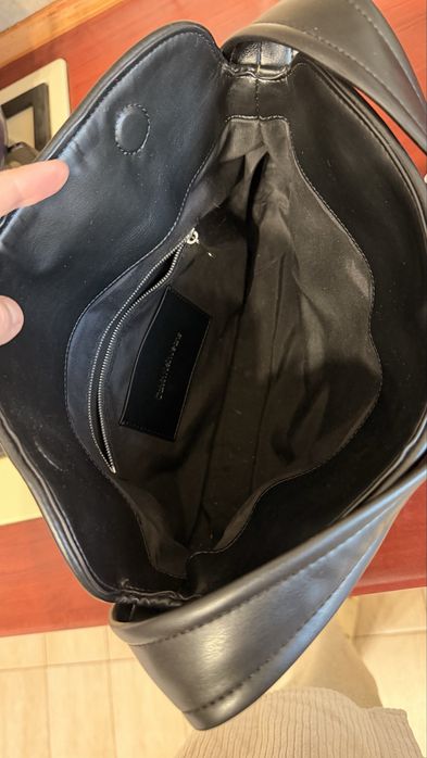 чорна сумка жіноча Calvin klein