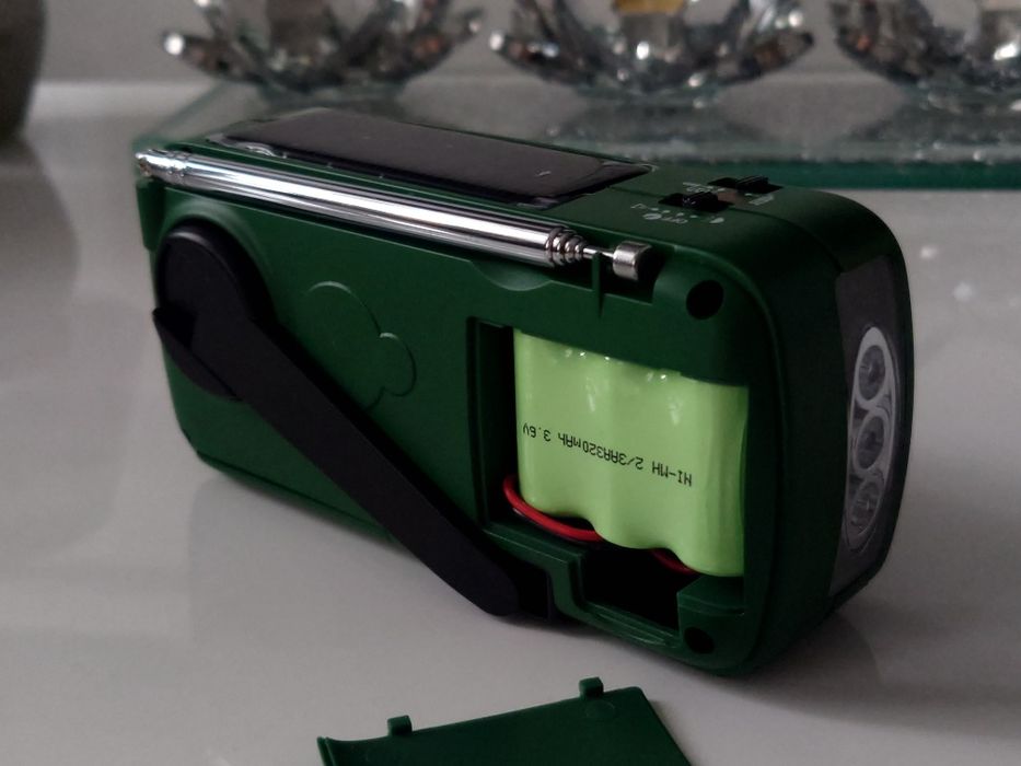 DEGEN DE13 radio survivalowe turystyczne solarne