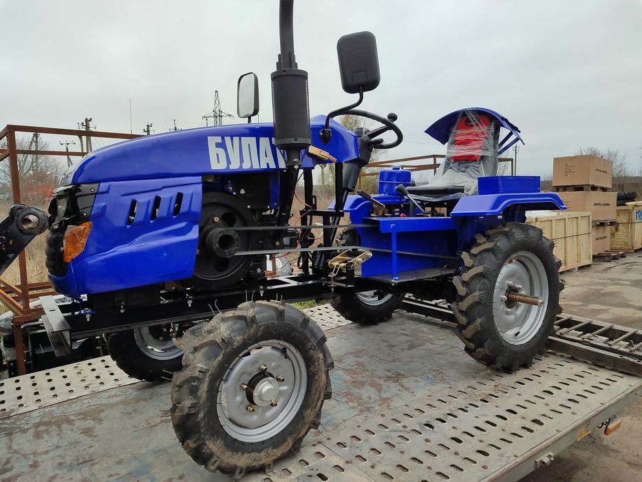 Трактор Булат Т185 16 лошадей + фреза и плуг