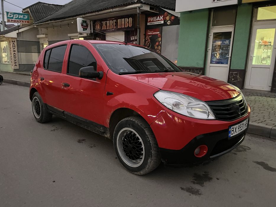 Dacia Sandero 1.4 газ/бензин. Обмін.