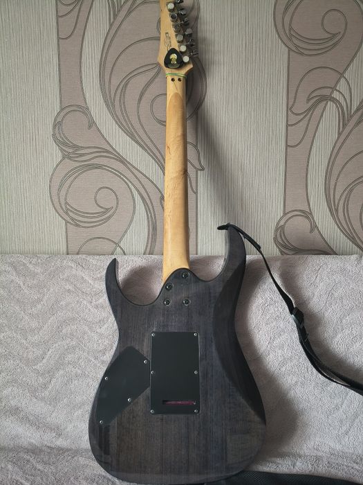 Ibanez RG 320 FA
