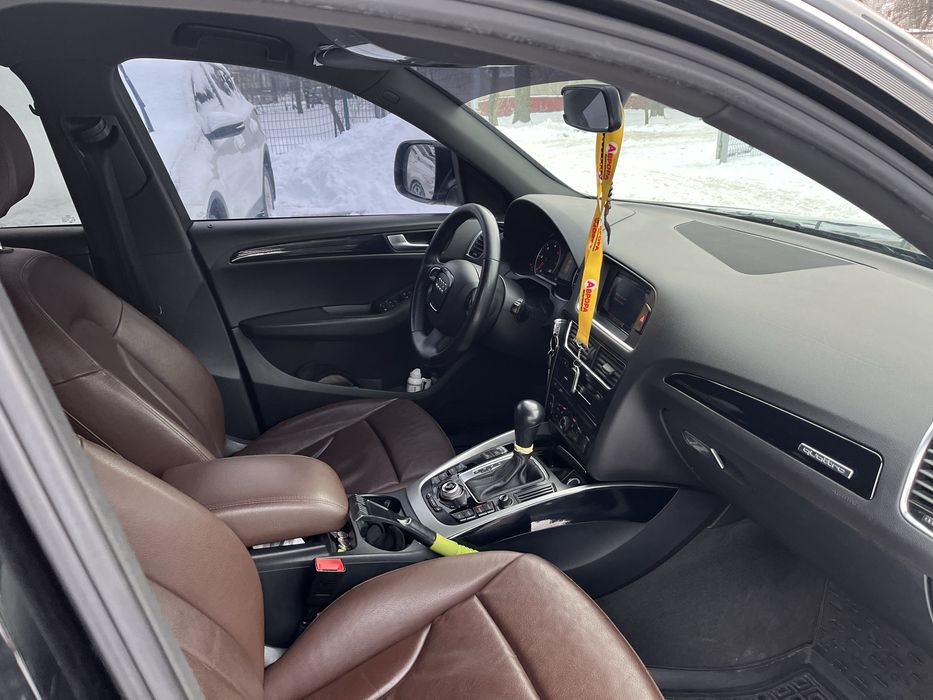 Audi Q5 2012 г.в 2.0 ТДІ дизель. Готов рассмотреть обмен