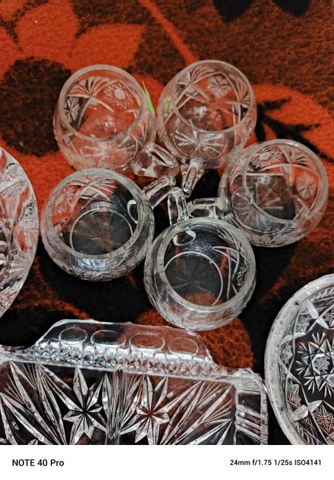 Kryształy idealne z PRL