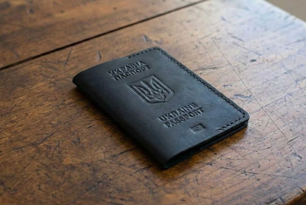 Обложка на паспорт, обкладинка для закордонного паспорта шкіряна