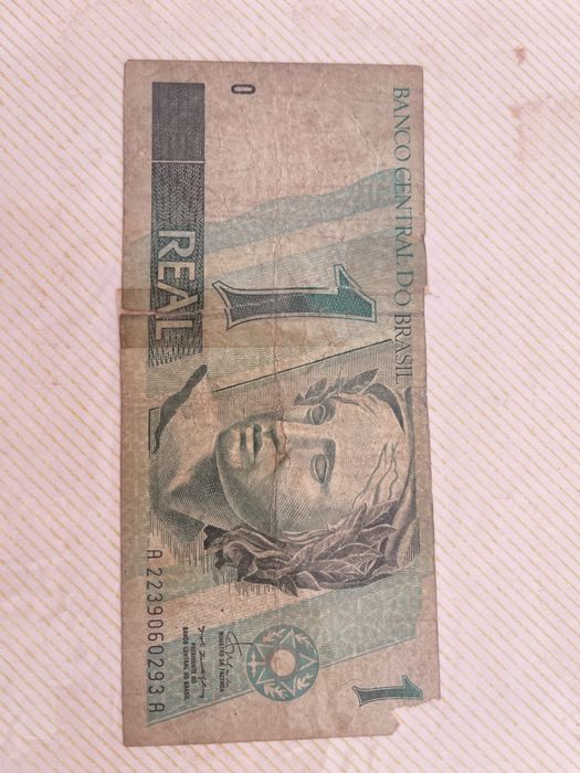 Lote de 10 notas de Inglaterra Bélgica Itália, Jugoslavia etc