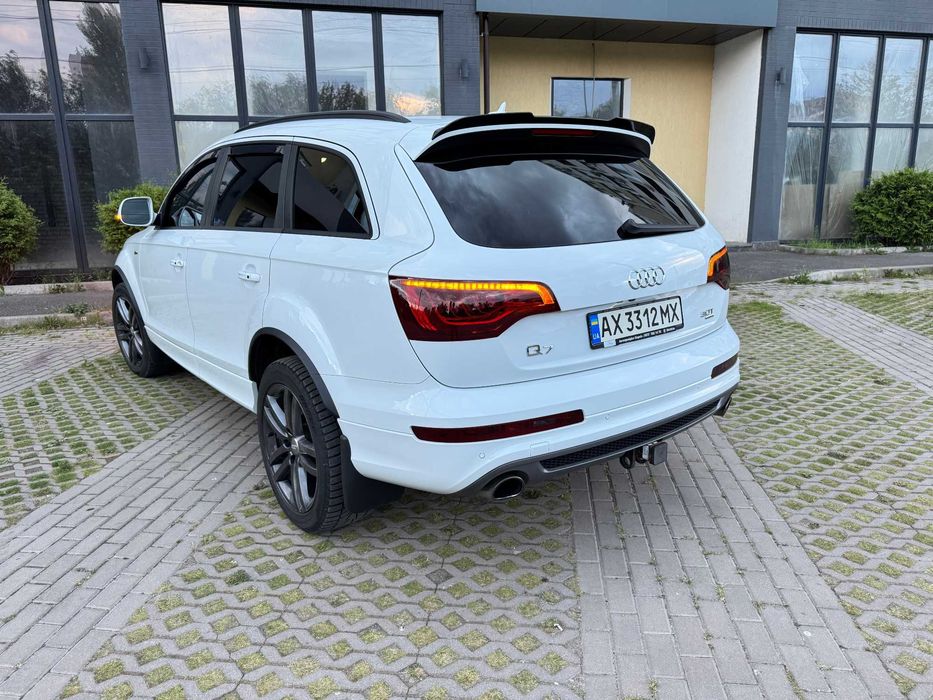 AUDI Q7 Prestige 2014