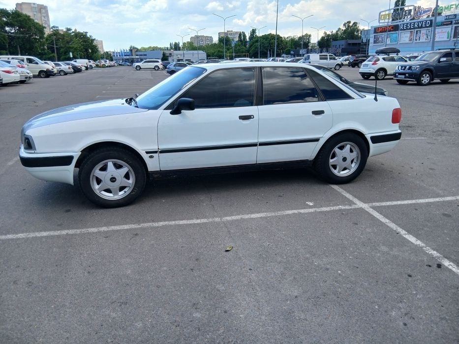 Продам ауди 80 В4
