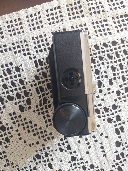 Maquina fotográfica kodak antiga com estojo