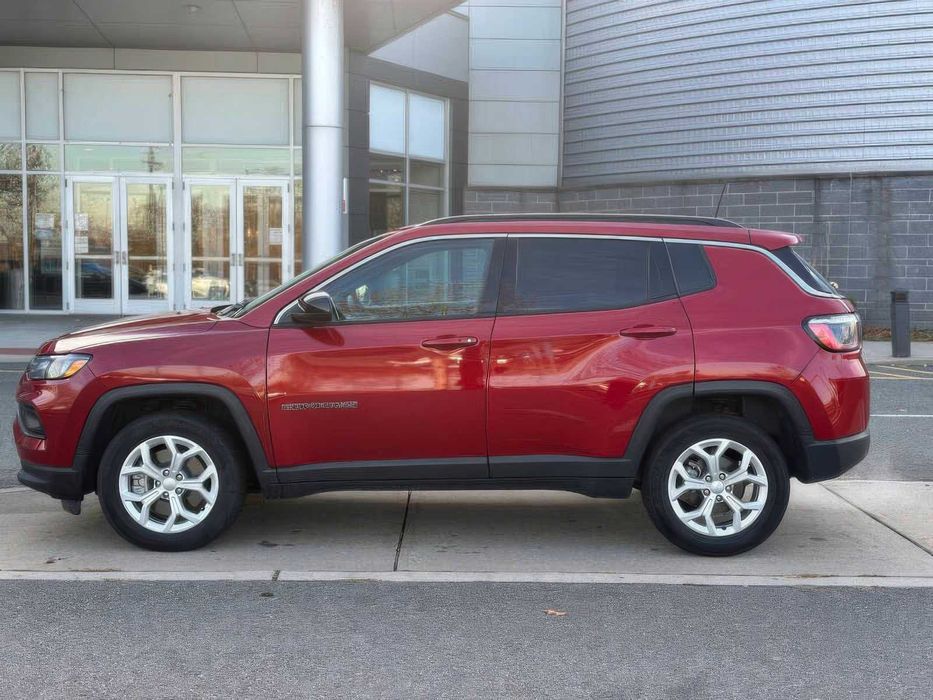 Jeep Compass Latitude      2024