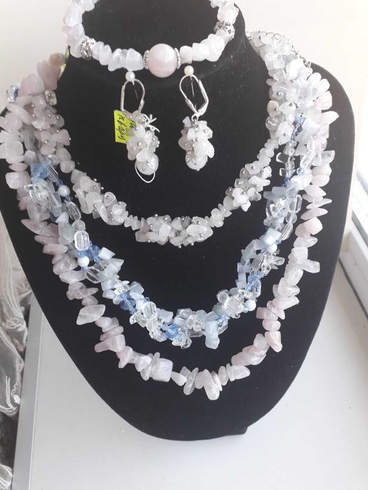 Бусы, серьги, кулоны с натуральными камнями