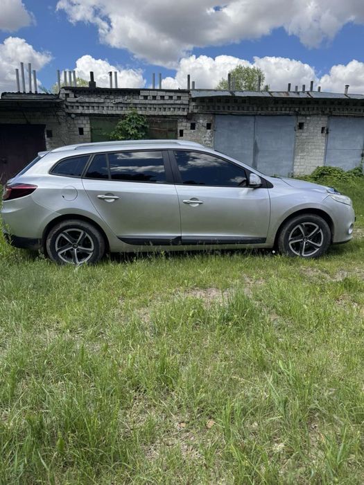 Продам меган 3 1.5 dci