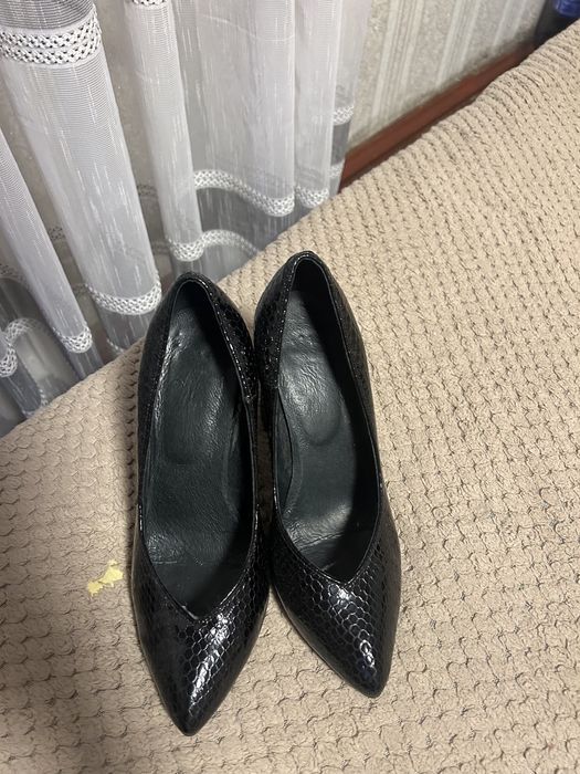 Продам туфлі шкіра