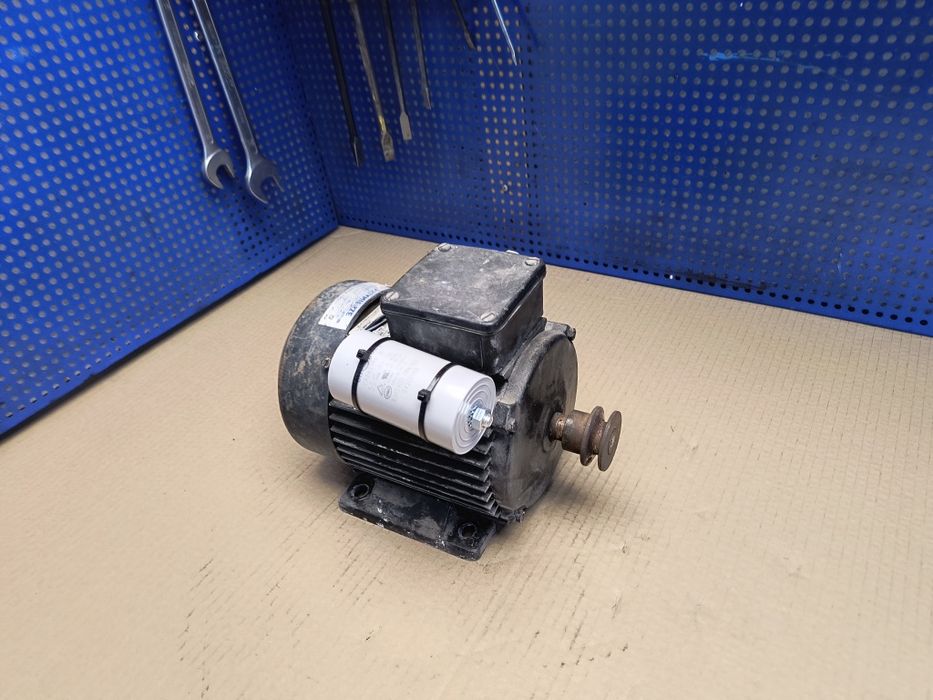 Silnik 0,75kW  230V 1400/min do betoniarki elektryczny motor