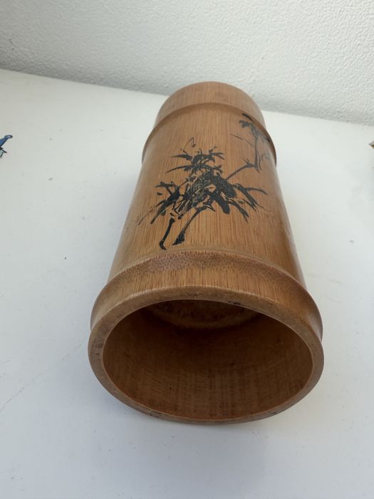 Porta-canetas em bambu ou vaso de flores
