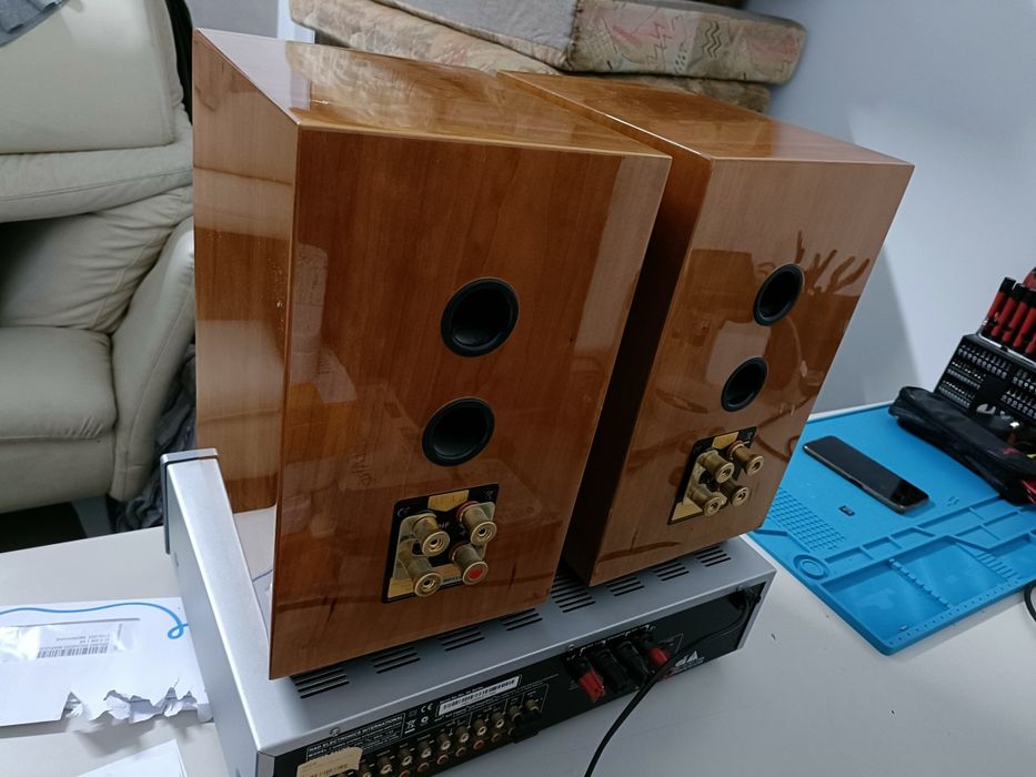 Amplificador NAD c325bee + 2 colunas quad.M