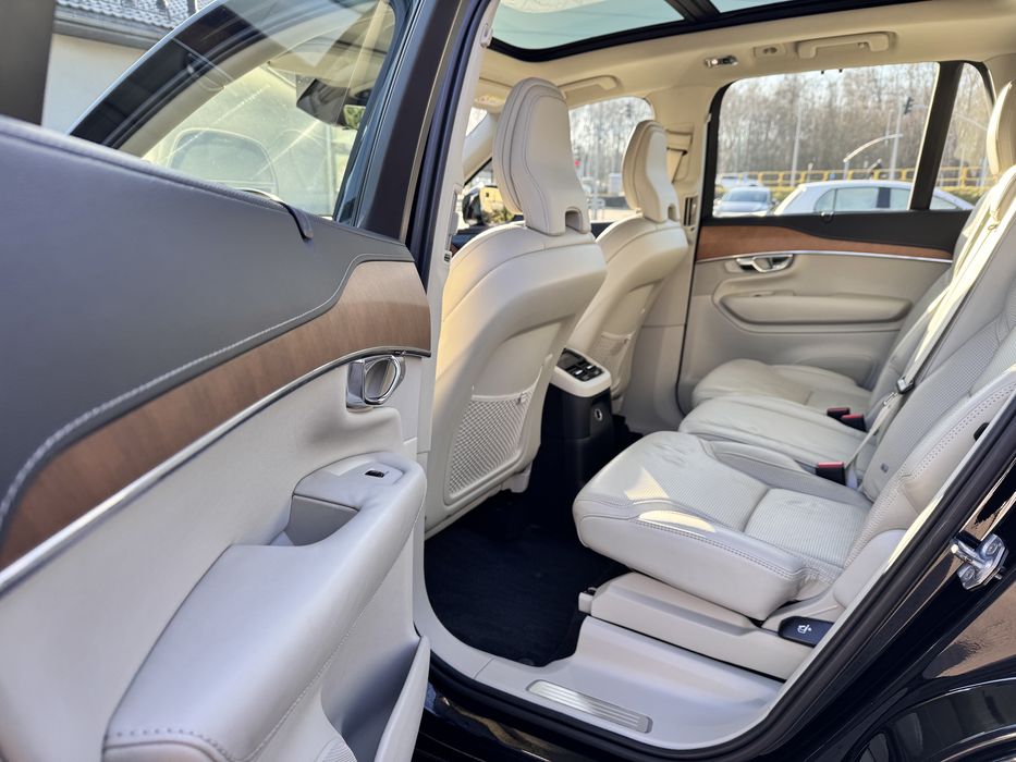 Volvo XC90  T8 AWD Hybryda + Plugin Inscription
