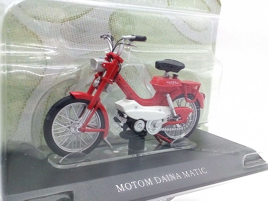 Motorower Motom Daina Matic - skala 1:18 - Leo Models