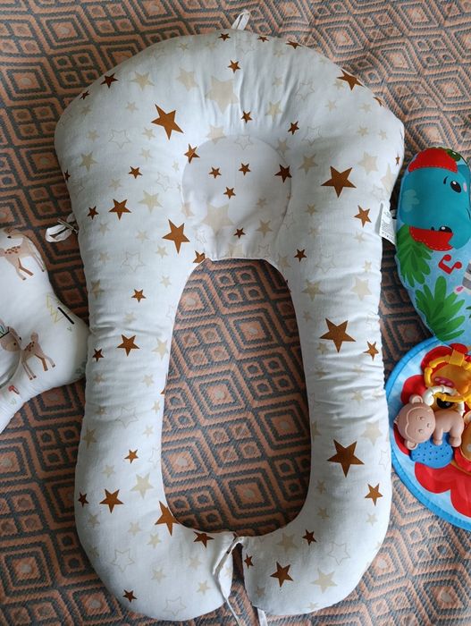 Подушка для лежання на животику, кокон та подушечка