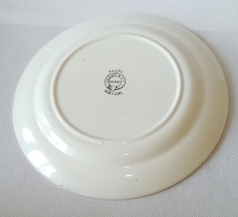 Prato em faiança Gilman Sacavém