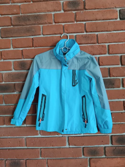 Kurtka przejściowa przeciwdeszczowa rozmiar 146 cm