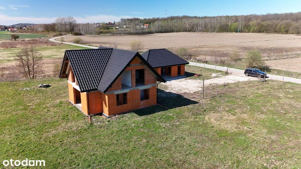 Dom stan surowym zamkniętym – Wołowice, 72 ary!