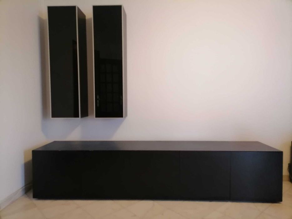 Móvel para TV em mogno