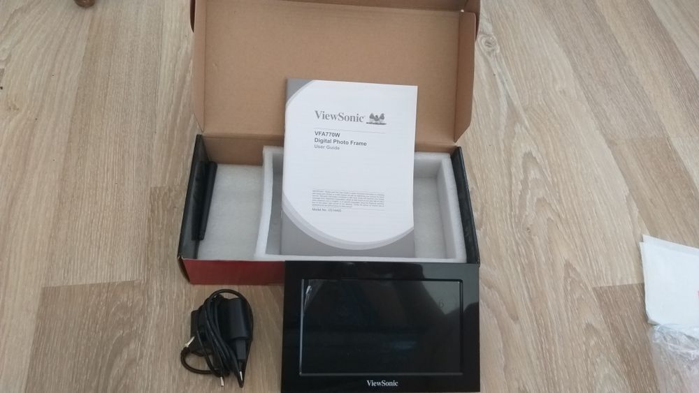цифрова фоторамка ViewSonic VFA770W-50E