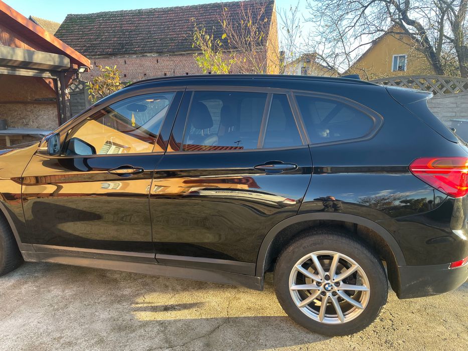 Bmw x1 z 2017r disel 1.8d 20 150 km czarny