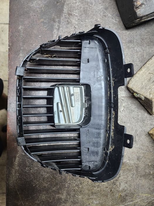 Grelha seat ibiza 6L 2002 a 2007