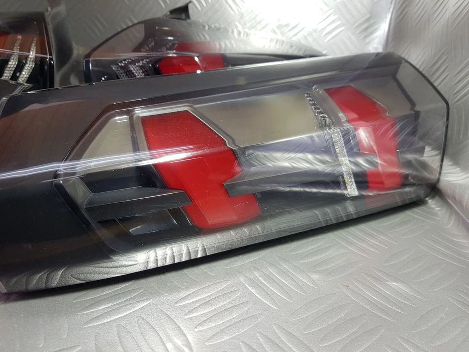 Farolim Farolins Peugeot 2008 II 2019-2024